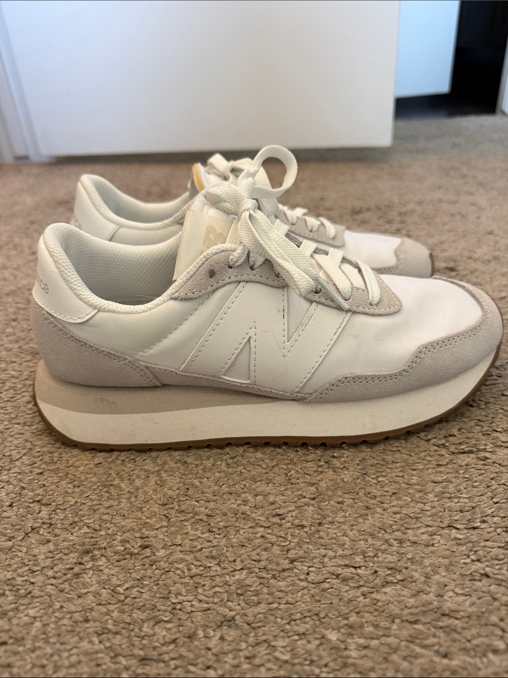 New Balance 237